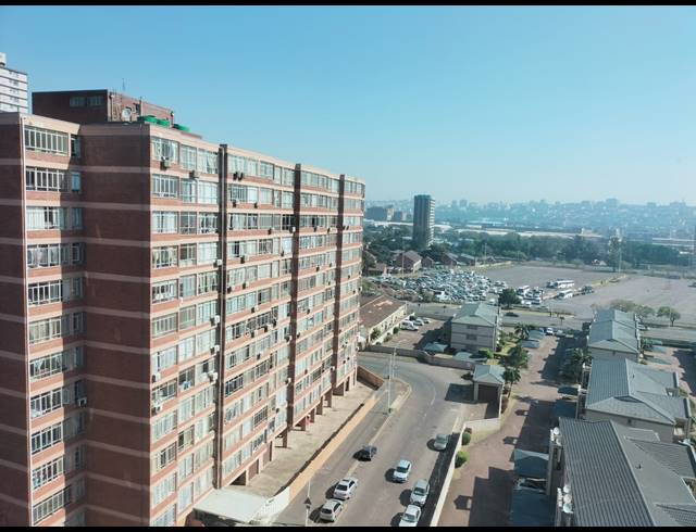 1.5 BEDROOM APARTMENT TO LET IN NORTH BEACH
